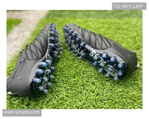 宽脚球星如何选择适合自己的足球鞋提升场上表现