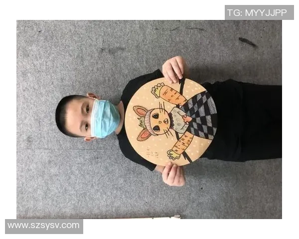 线描艺术中的绿茵传奇细看世界足球巨星风采